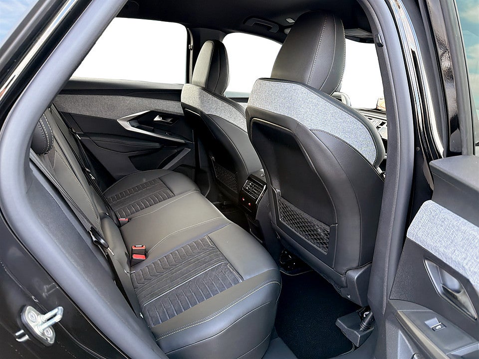 Bild på Peugeot E-3008 4x4 GT Ultimate - DEMO