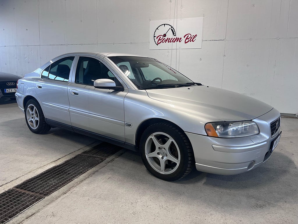 Volvo S60 2.4 Kinetic Euro 4 Nybes Nyservad