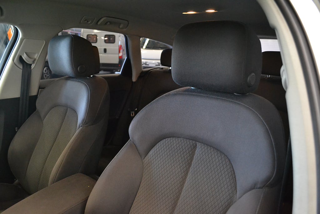 Audi A6 Avant 2.0 TDI Ultra S Tronic 190hk S-Line P-Sensorer