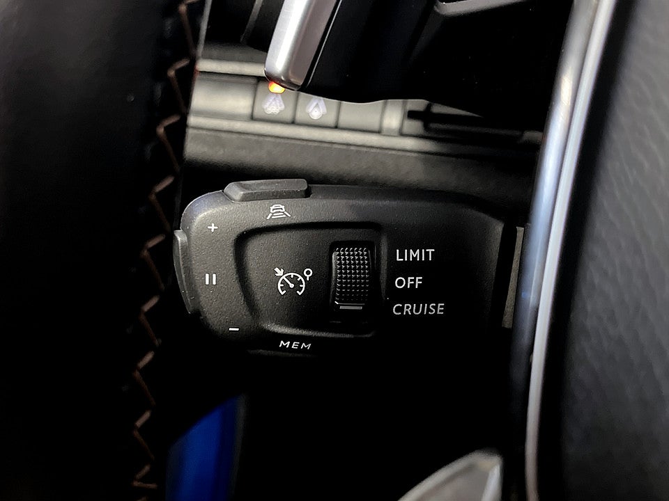 Bild på Peugeot 5008 GT 1.2 PT 130hk Aut 7-SITS B-KAMERA CARPLAY