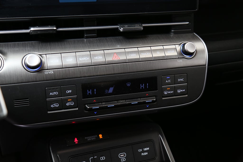 Hyundai Kona 1,0 T-GDI 120hk Essential Aut Navi CarPlay Dragkrok 2024