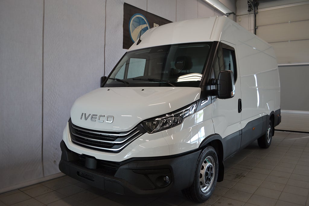 Iveco Daily 35-180 Van 3.0 JTD Hi-Matic 12m3 Skåp Värmare 