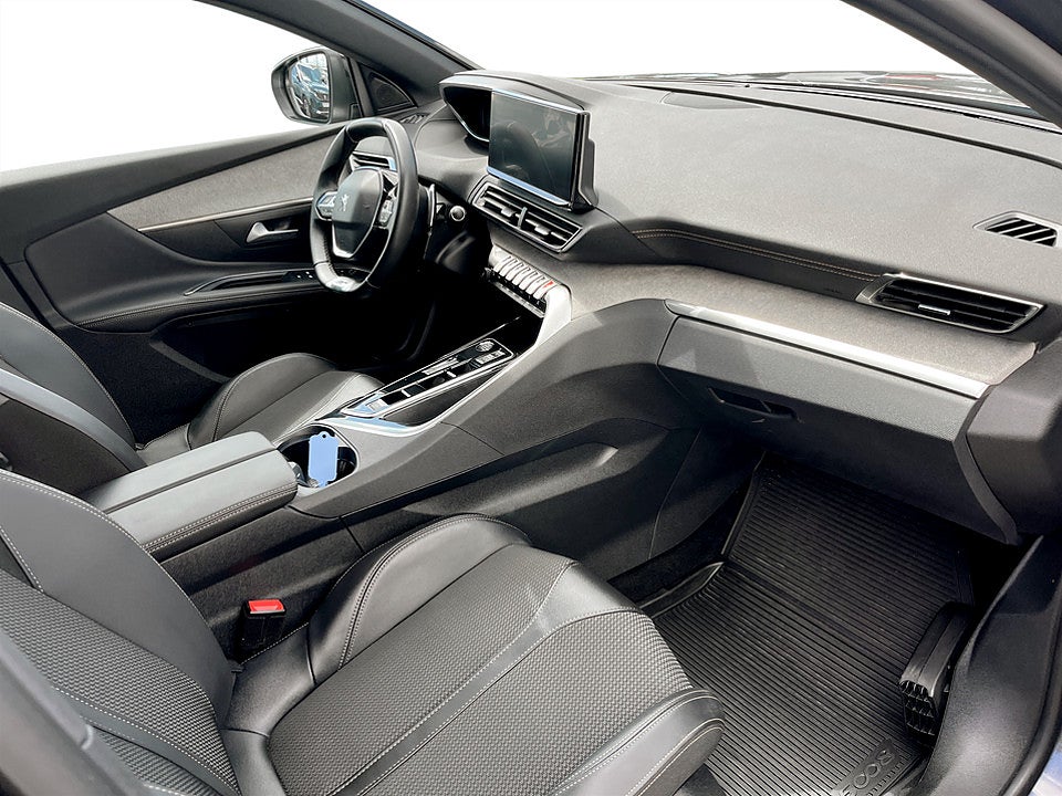 Bild på Peugeot 5008 GT 1.2 PT 130hk Aut 7-SITS B-KAMERA CARPLAY