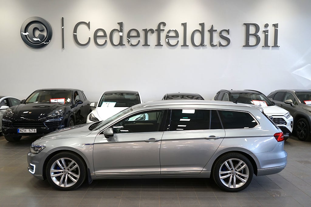 Volkswagen Passat GTE 1.4 TSI GTE 1-Ägare Drag Cockpit Backkamera Värmare