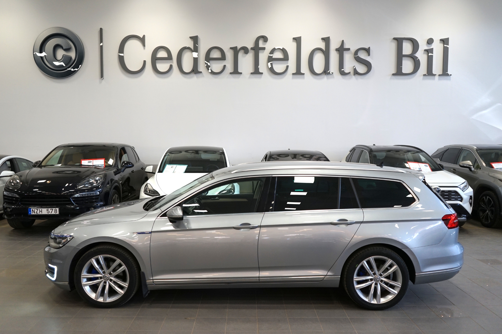 Volkswagen Passat 2019, bild 6/10
