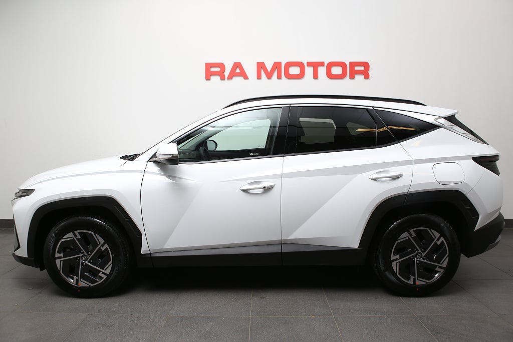 Hyundai Tucson 1.6T MHEV Essential Automat - Vinterhjul & service ingår 2025