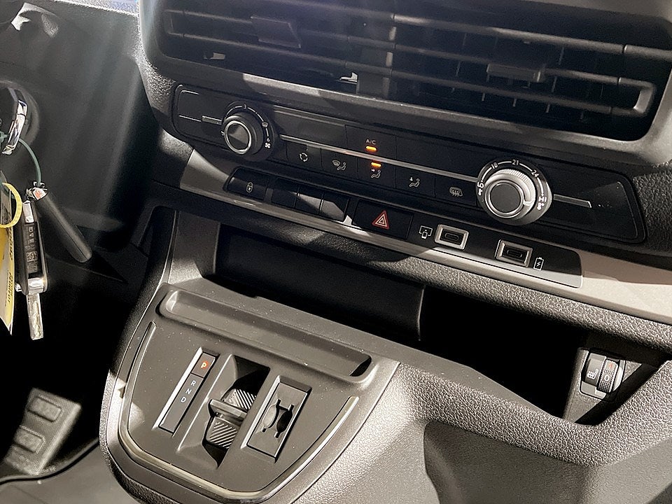 Bild på Peugeot Expert 145hk Aut L3 - EDITION! SERVICE & VINTERHJUL INGÅR!