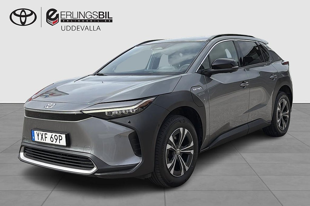 Toyota bZ4X AWD EXECUTIVE / V-HJUL