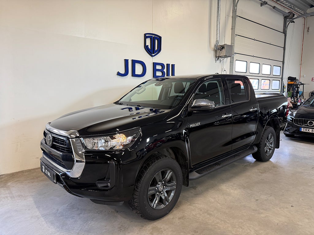 Toyota Hilux Dubbelhytt 2.8 AWD Hero Navi Bkamera Drag 204hk
