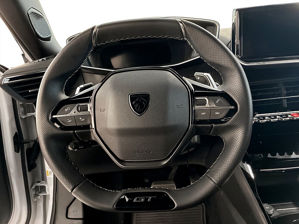 Bild på Peugeot 2008 GT 1.2 PT 130hk Aut 360-KAMERA CARPLAY KEYLESS