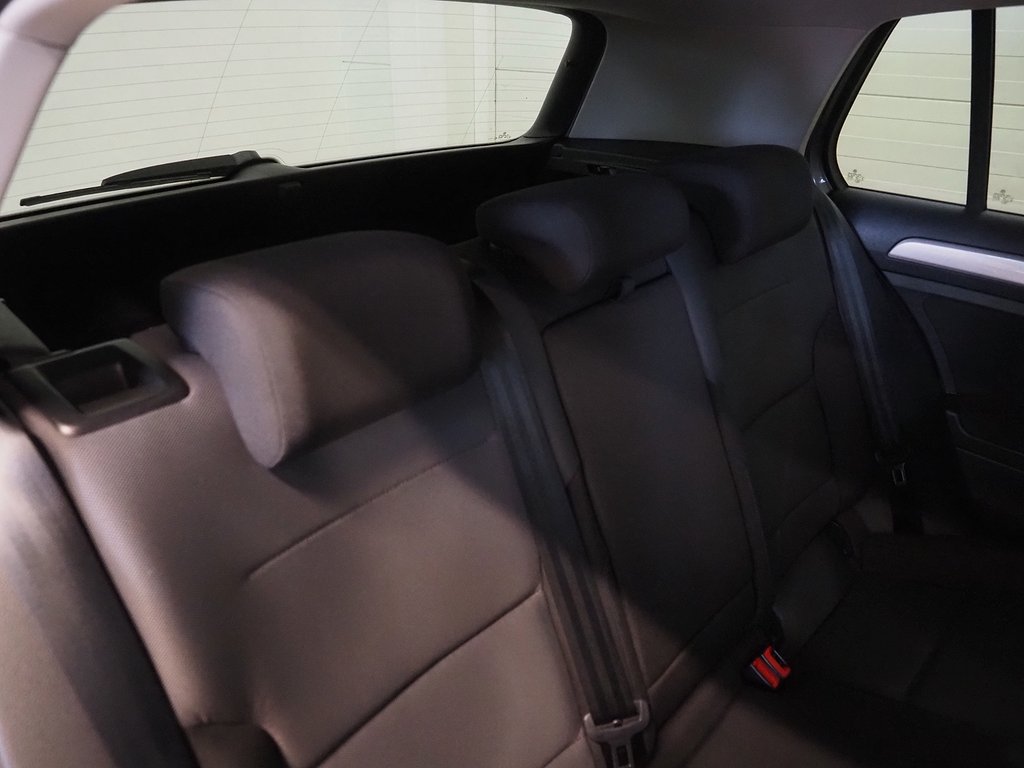 Volkswagen E-Golf 24.2 kWh Navigation Motorvärmare Låga mil 2015