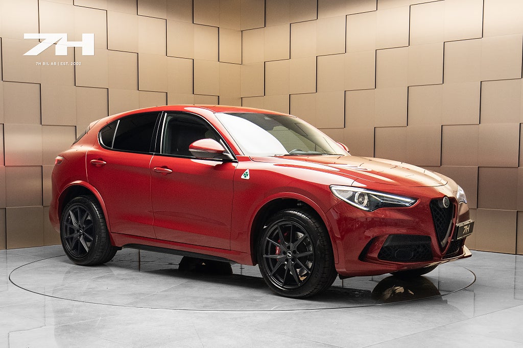 Alfa Romeo Stelvio Quadrifoglio / H/K / Adaptiv Farth. / Kamera