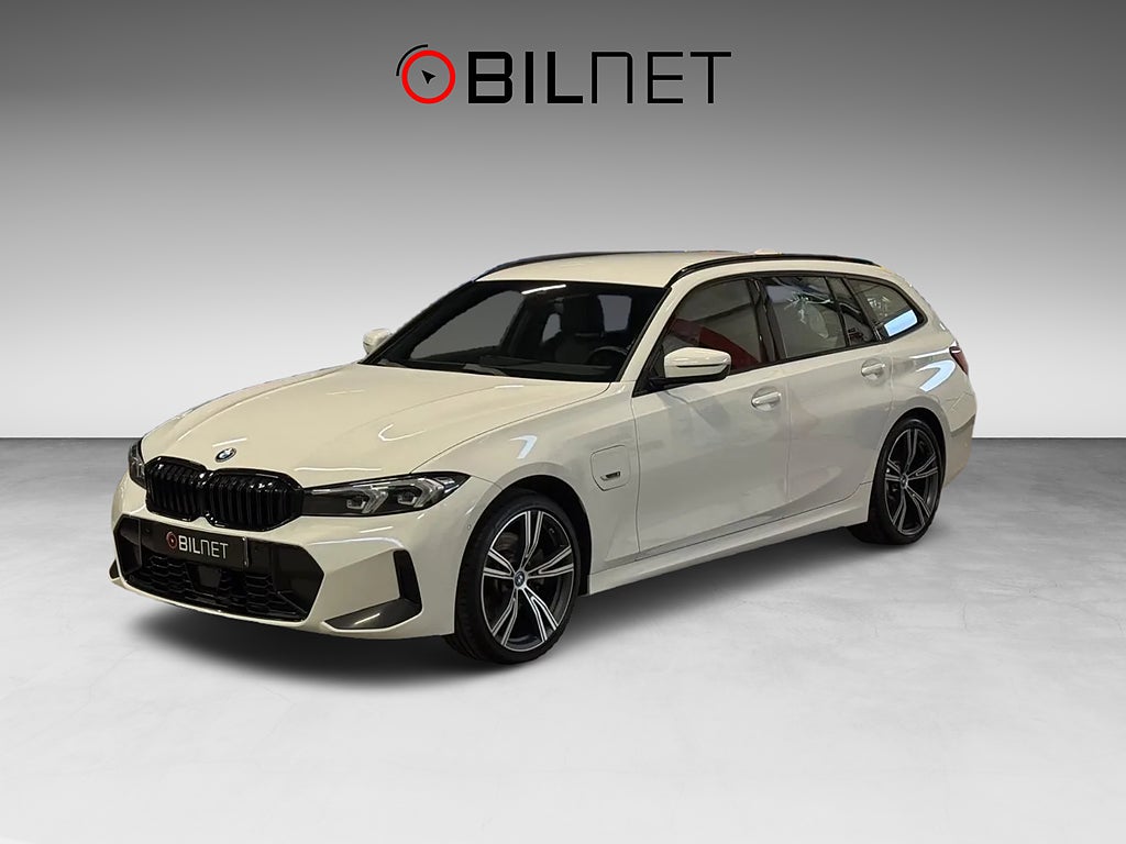 BMW 330e xDrive Touring Aut M Sport HIFI 19" ACC El-drag Moms