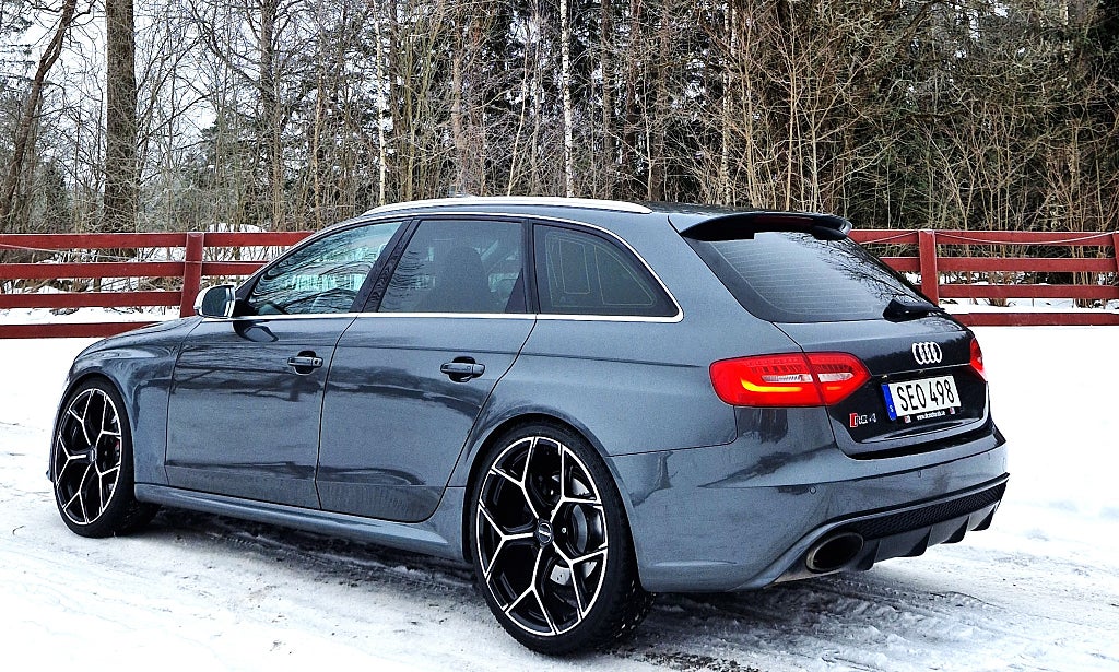 Audi RS4 Avant V8 quattro/Sv-såld -Lågmil -Finans-BYTE FÖRSLAG