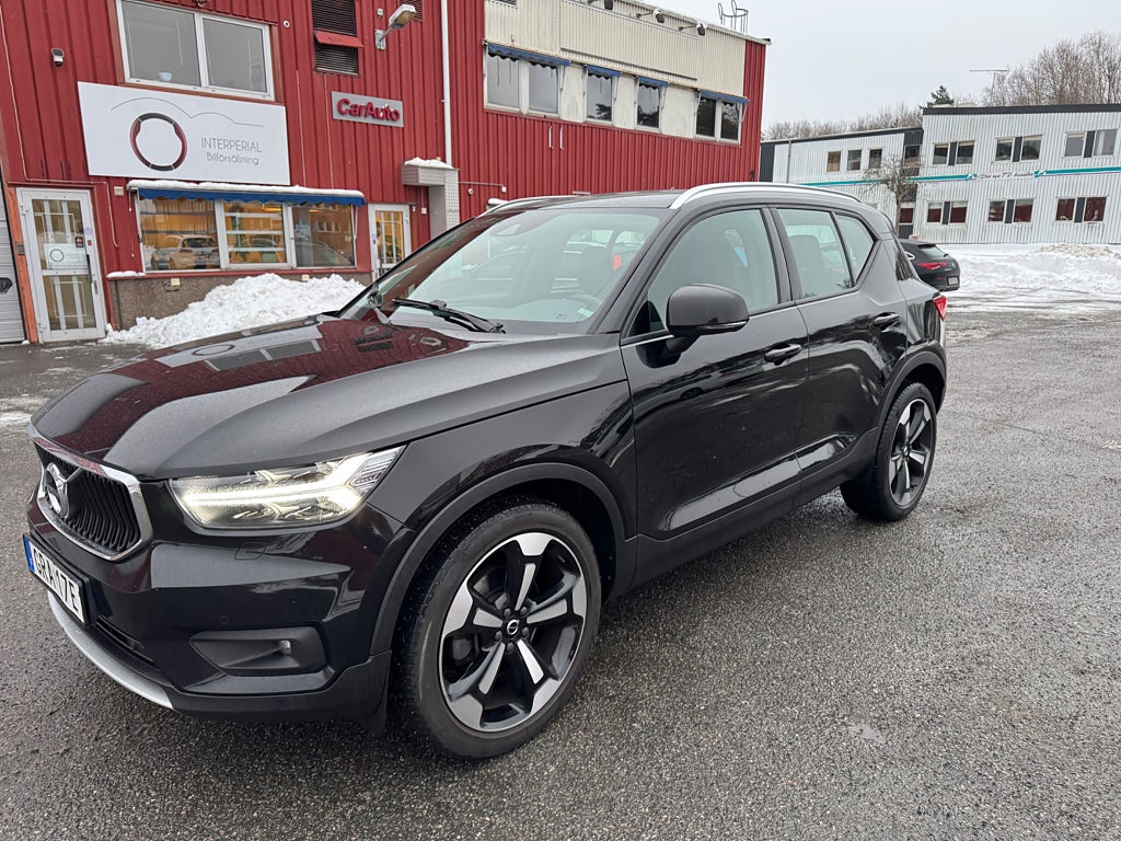 Volvo XC40 D4 AWD Geartronic Momentum Advanced Edition