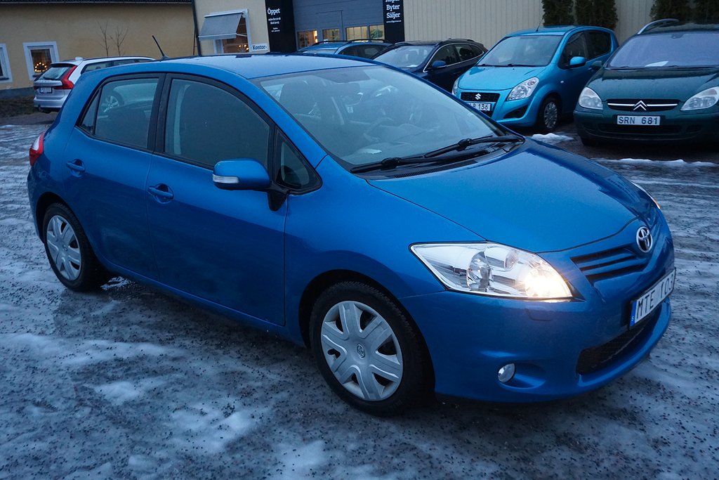 Toyota Auris 5-dörrar 1.4 D-4D Plus M-Värmare