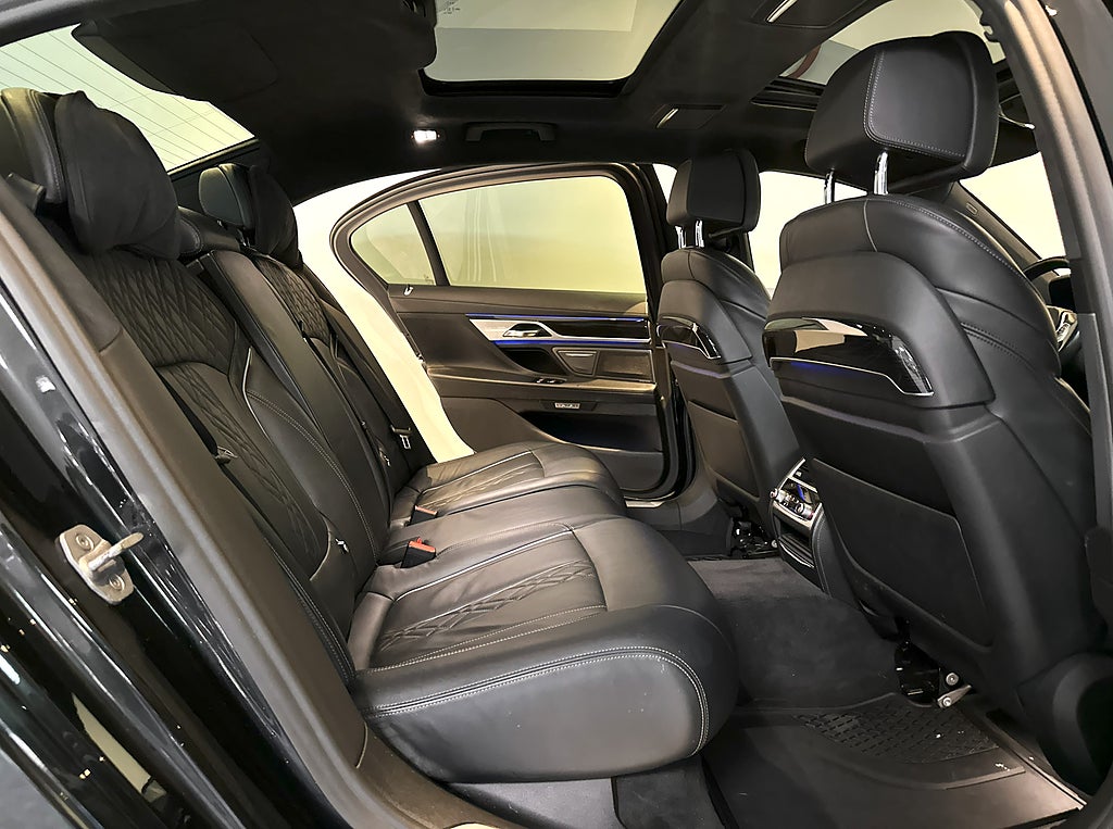 BMW 740 Le XDRIVE 326HK M-SPORT PANO H&K SOFTCLOSE HDU 360°