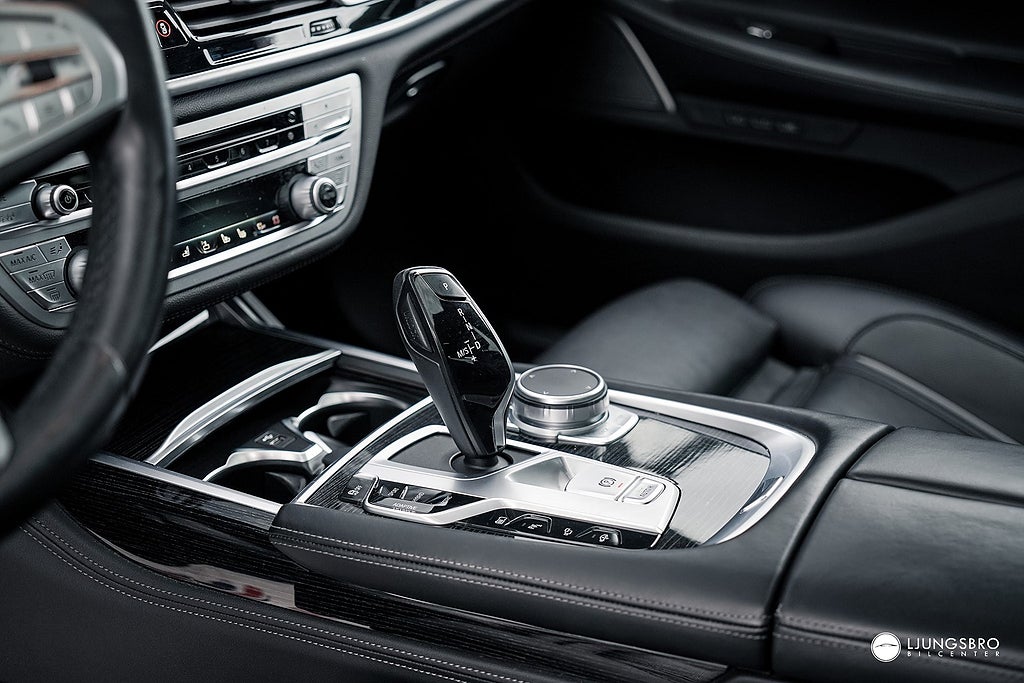 BMW 745Le 2021 - miniatyr 9
