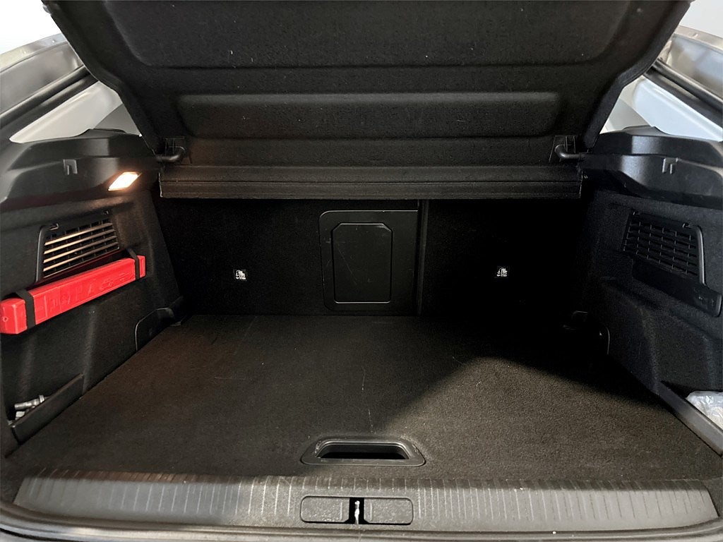 Bild på Citroën C4 Shine 1.2 PT 130hk Aut - B-KAMERA, CARPLAY