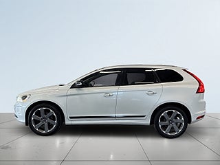 Volvo XC60 D4 AWD Summum Business Pro S&V-hjul/Dvärm/Drag/Skinn – bild 4
