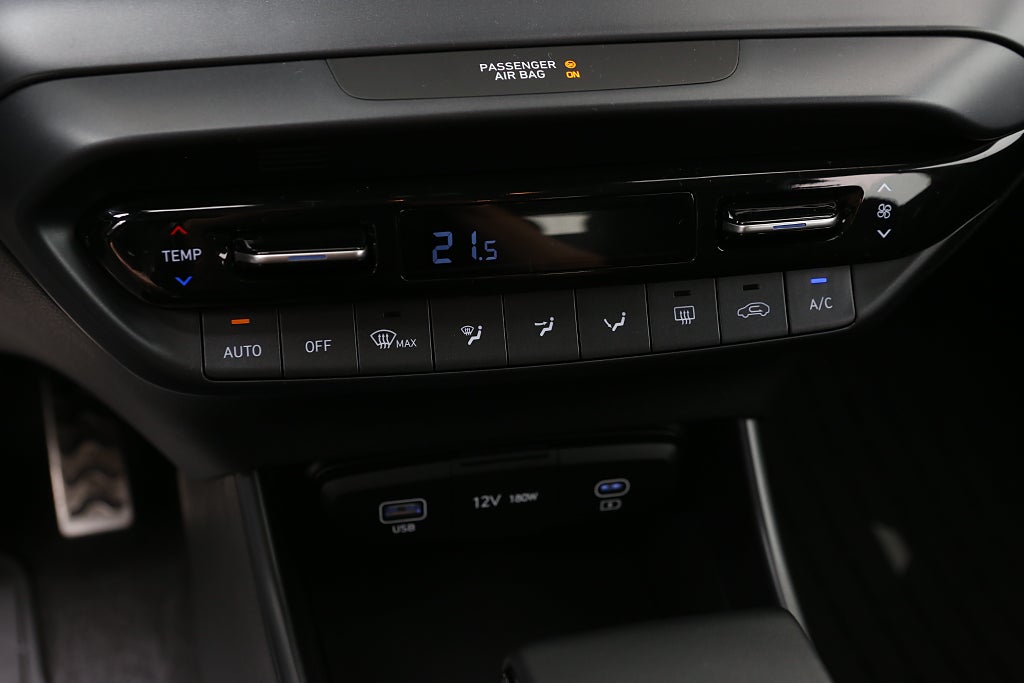 Hyundai Bayon 1.0 T-GDI Essential | Aut | Moms | 2025