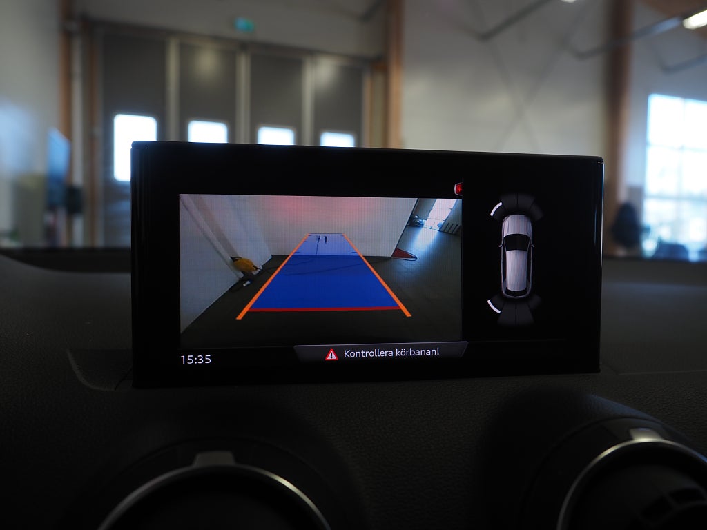 Audi Q2 35 TFSI 150hk S-Tronic | Backkamera | Låga mil | 2023