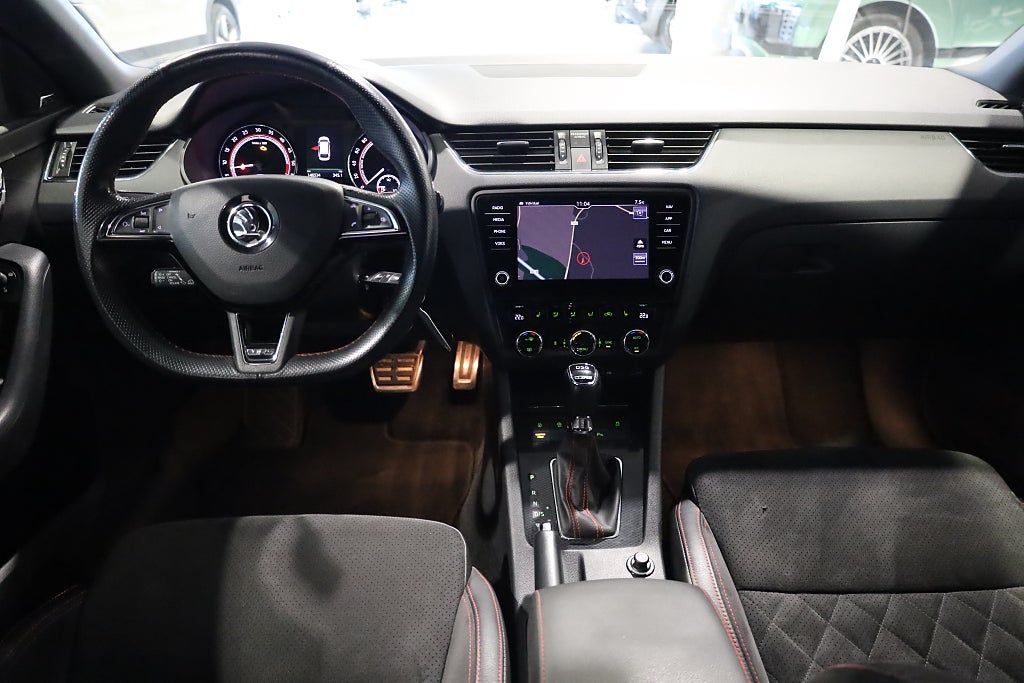 Skoda Octavia 2.0 TDI RS AUT 4x4 Navi Värmare Kamera Canton CarPlay 2018