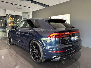 SUV Audi Q8 2 av 15