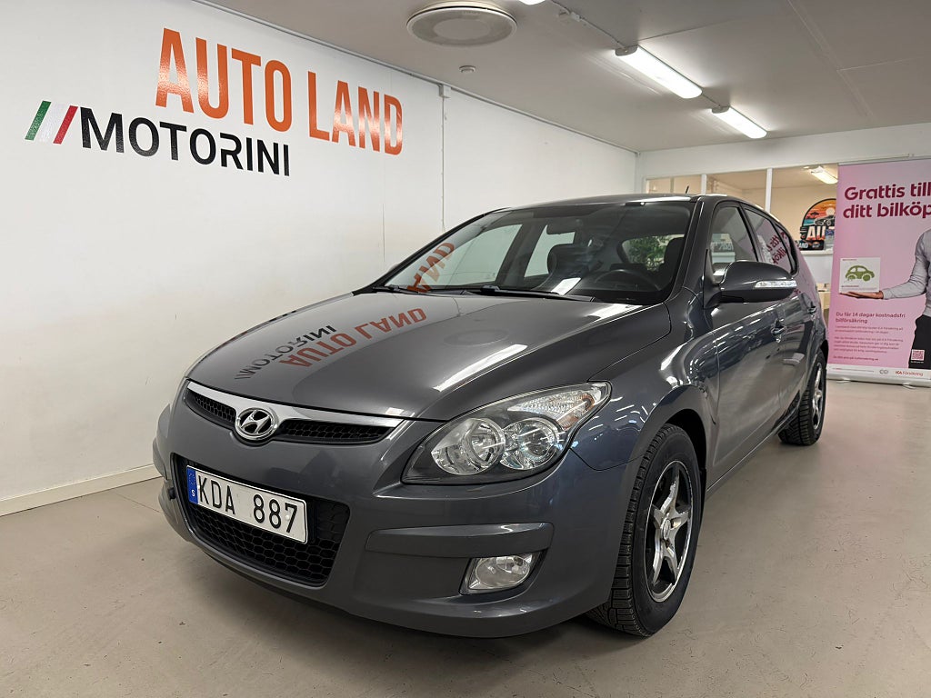Hyundai i30 1.6 CRDi / NY SERVICE / NY BES 