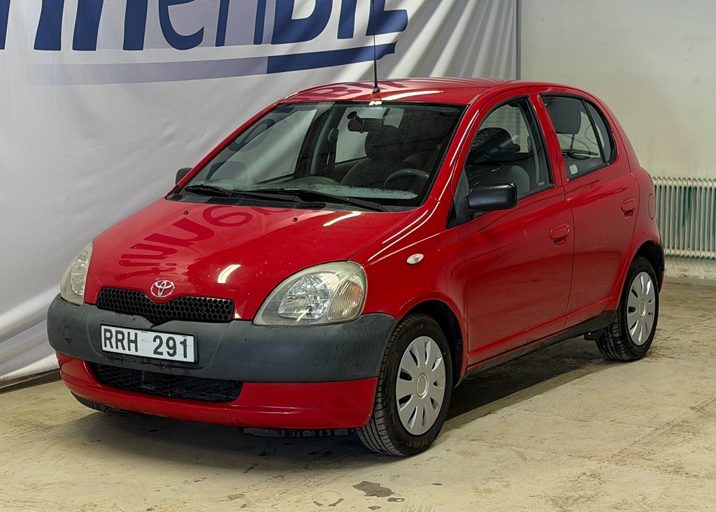 Toyota Yaris 5-dörrar 1.0 besiktigad