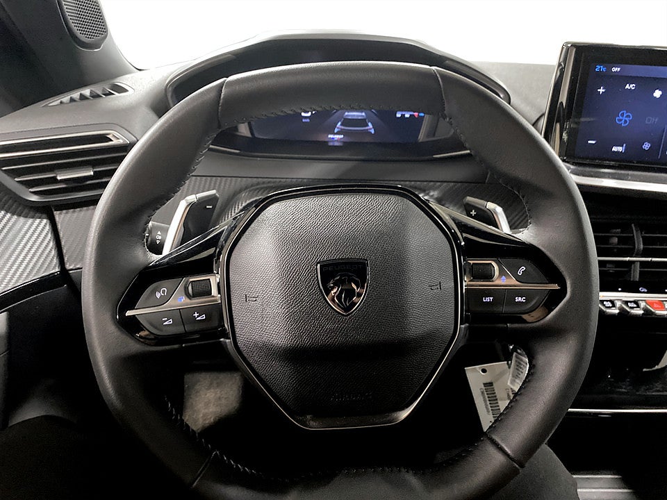 Bild på Peugeot 2008 Allure 1.2 PT 130hk B-KAMERA CARPLAY