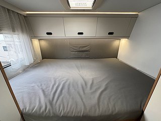Husbil-alkov Sun Living A75 DP 10 av 22