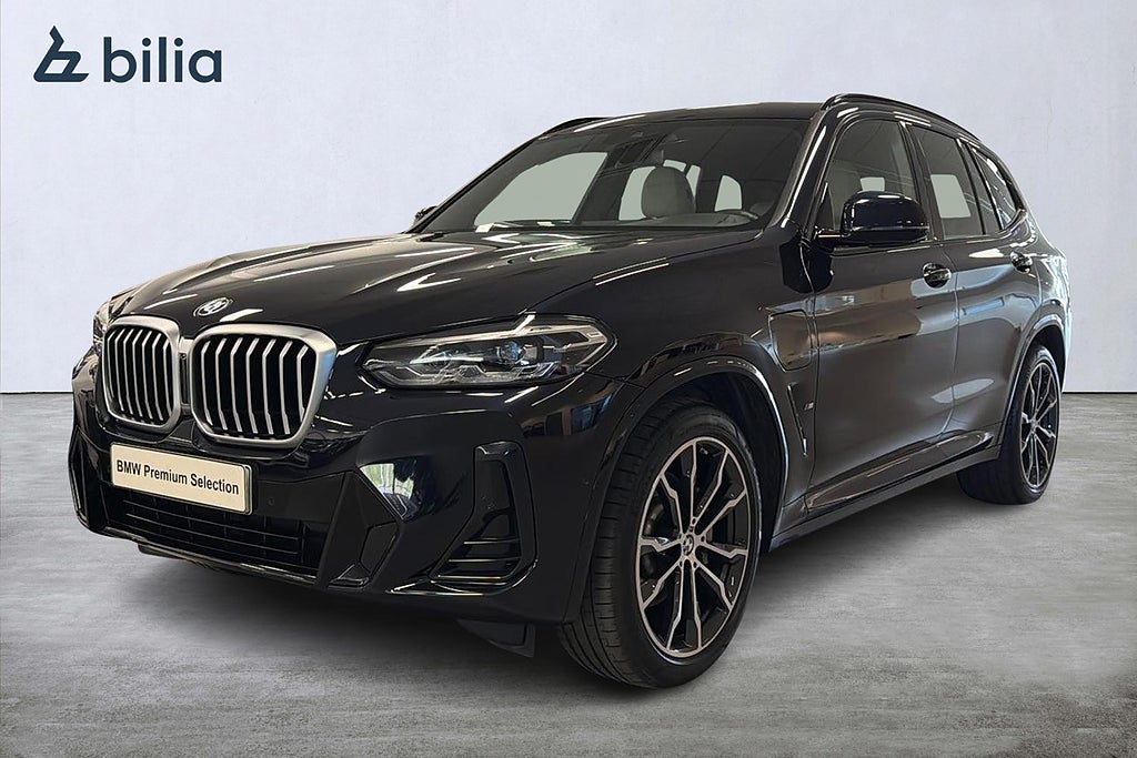 BMW X3 xDrive 30e M-sport | HiFi | Backkamera | Värmare