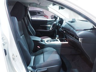 SUV Mazda CX-30 7 av 21
