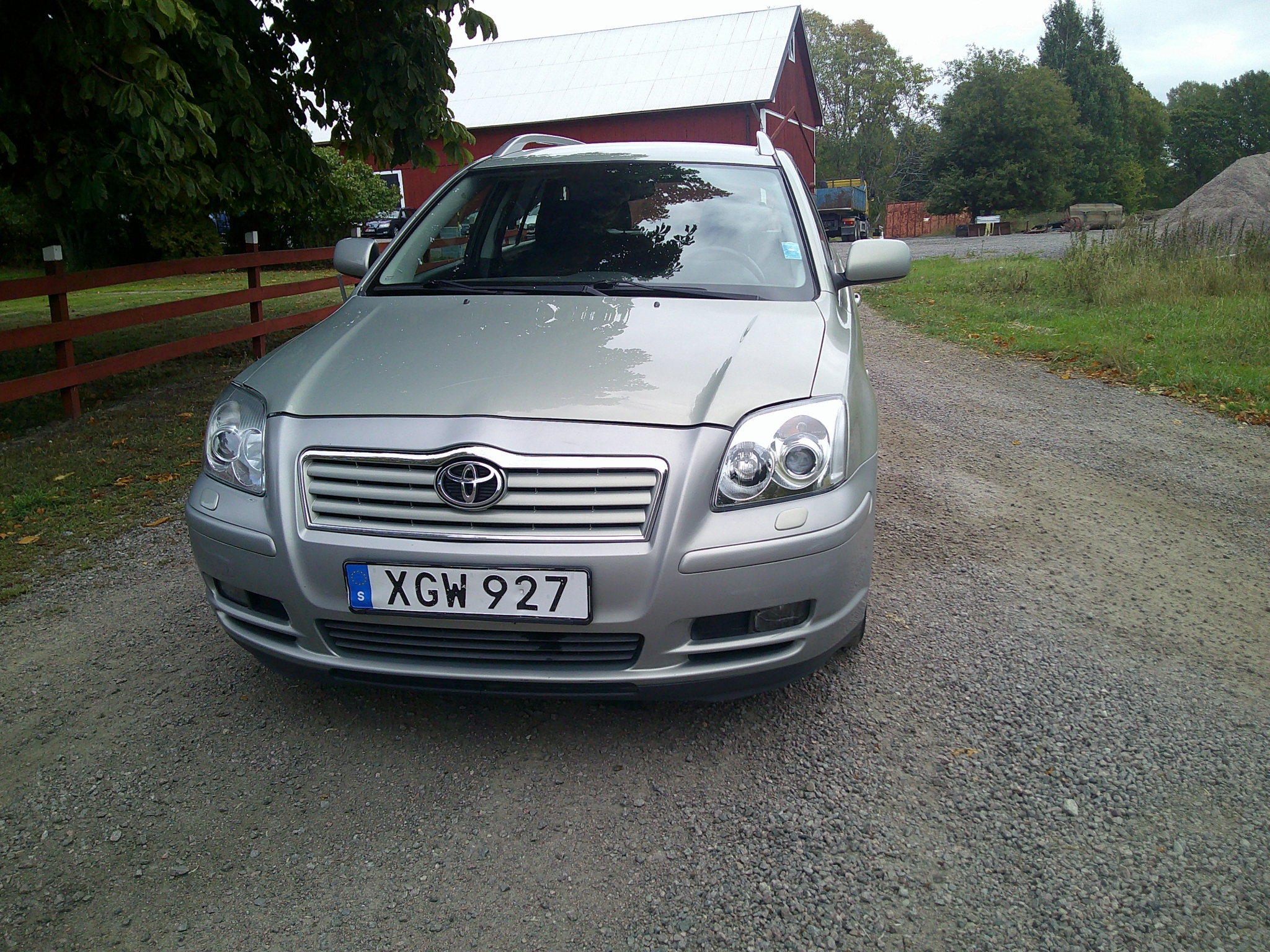 Toyota Avensis Kombi 2.0 D-4 VVT-i 2005, bild 4/10