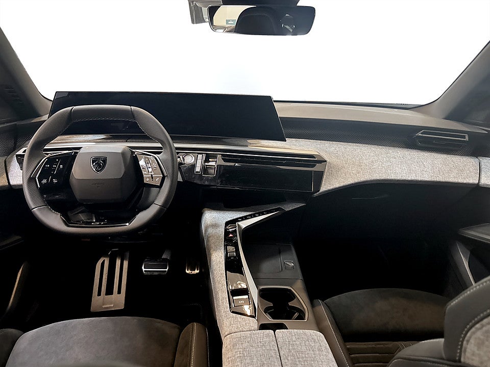 Bild på Peugeot 5008 GT Ultimate Hybrid - OMGÅENDE LEVERANS!