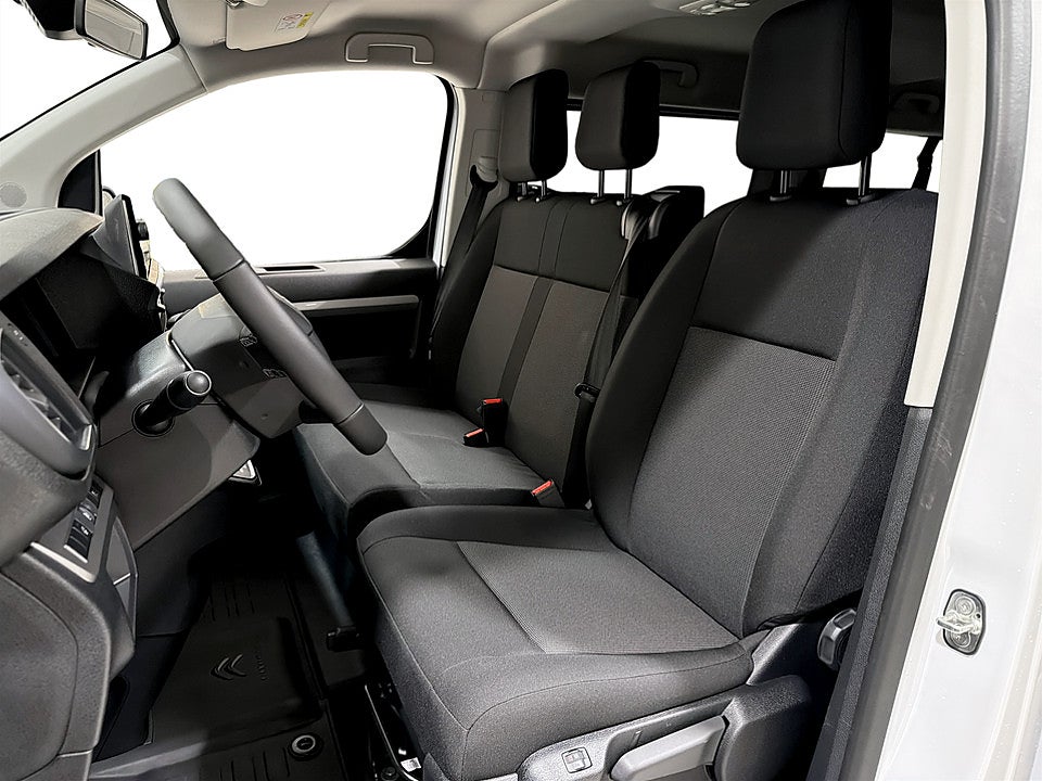 Bild på Citroën Jumpy Spacetourer PLUS BlueHDi 9-SITS Aut - HYRBIL