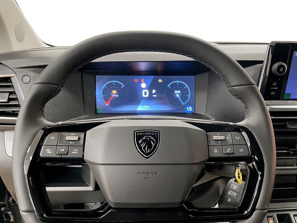 Bild på Peugeot Traveller Active+ BlueHDi 180hk Aut L3 - DEMO