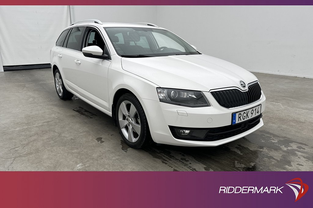 Skoda Octavia TSI 150hk Style Värmare CarPlay Sensorer Drag