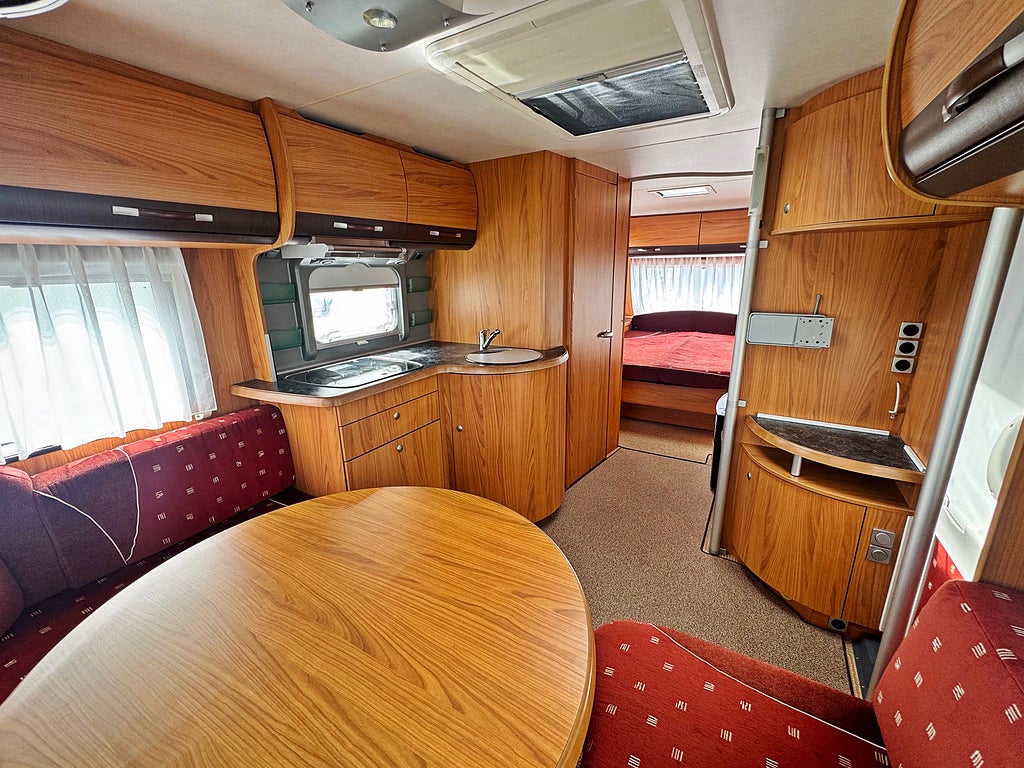 Bürstner Trecento 540TS - Queenbed, 1540kg