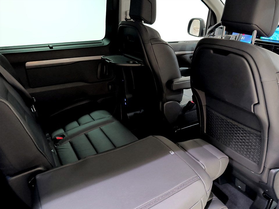 Bild på Citroën Jumpy SpaceTourer Max BlueHDi 180hk Aut - OMGÅENDE LEVERANS!