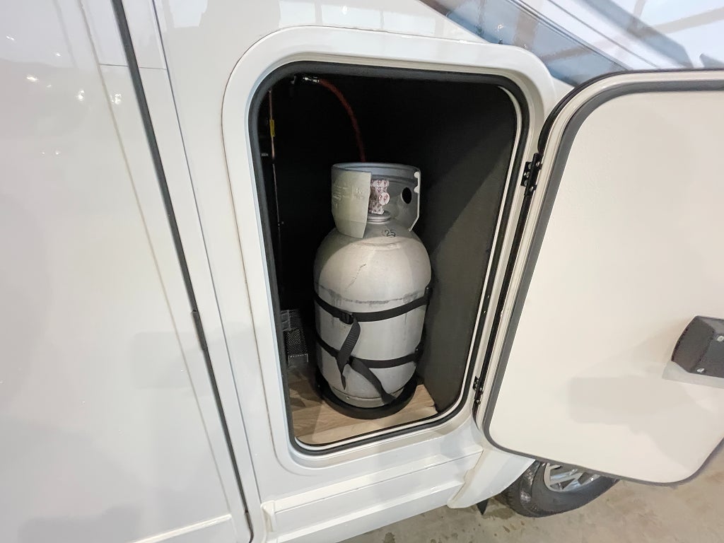 Kabe Novum Compact 720 LGB /B-körkort/ALDE/Mercedes/Face2Face - Kabe