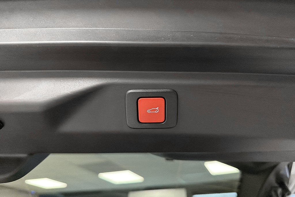 Peugeot E-3008, 214hp, 2026