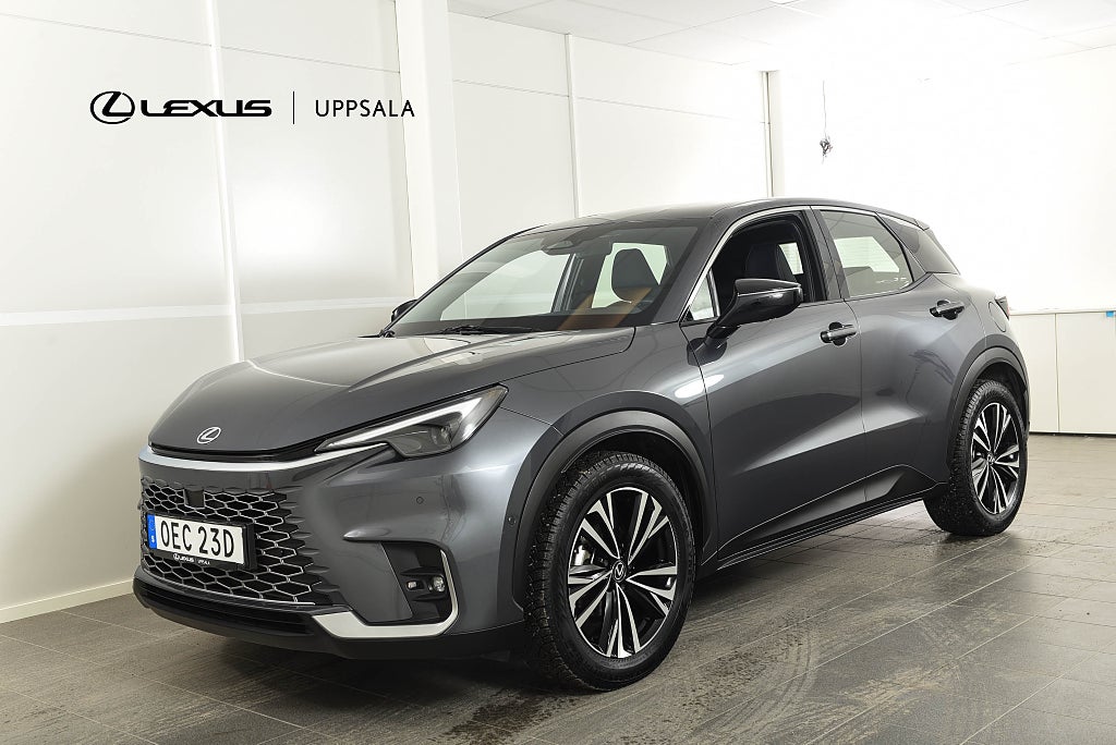 Lexus LBX Relax Advanced  360 kamera/Mark Levinson/Vinterhjul