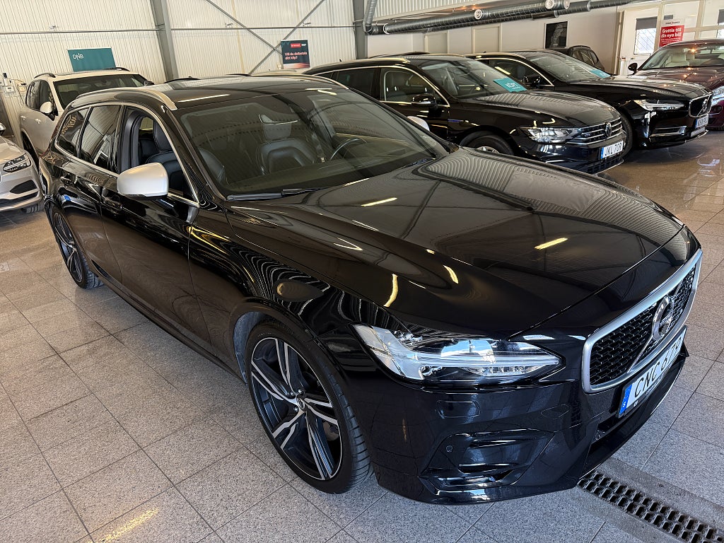 Volvo V90 T4 Geartronic R-design 7571mil HUD Navi Keyless Kamera 