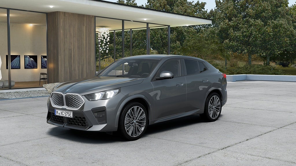 BMW iX2 xDrive20 xDrive30 M Sport Business Ed Drag DA Pro HUD H K |