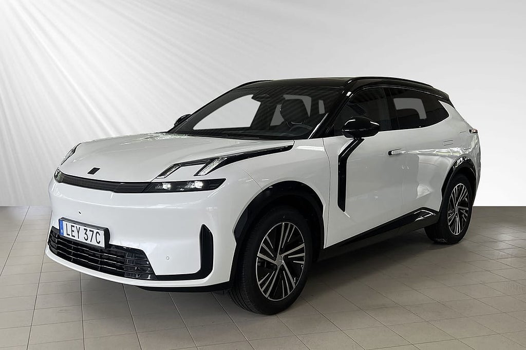Lynk & Co 08 Core PHEV