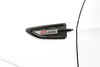 SUV Ford Kuga 17 av 20