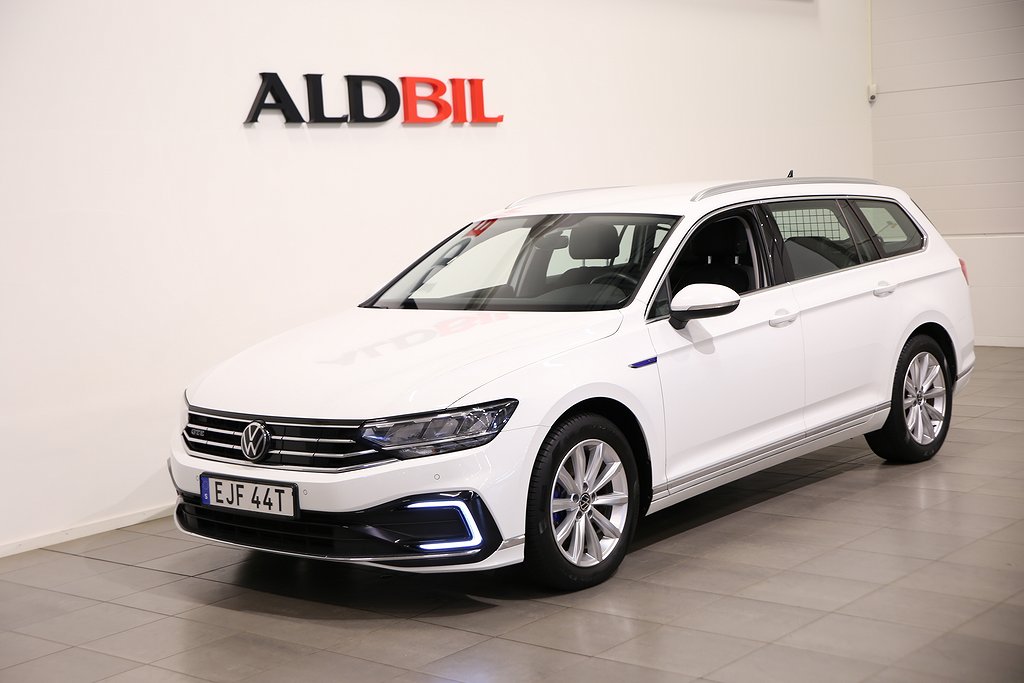 Volkswagen Passat GTE 218hk plug-in Hybrid SC DSG / Värmare / PDC / Navi