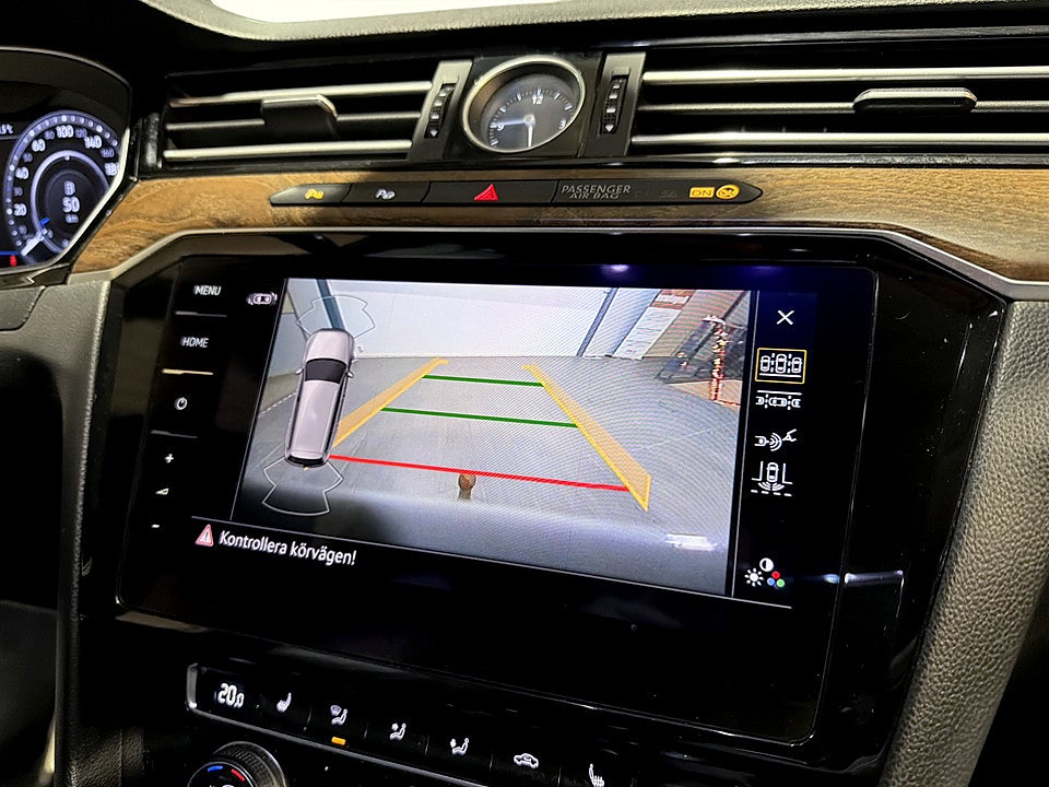 Bild på Volkswagen Passat Alltrack 2.0 TDI 4Motion 240hk Aut AWD - B-KAMERA,DRAG,ELSTOL